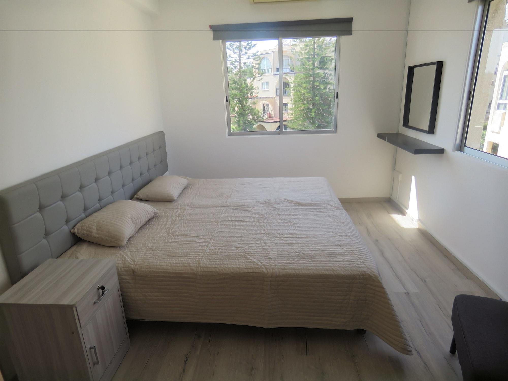 Polyxeni Hotel Apartments 레메소스 외부 사진