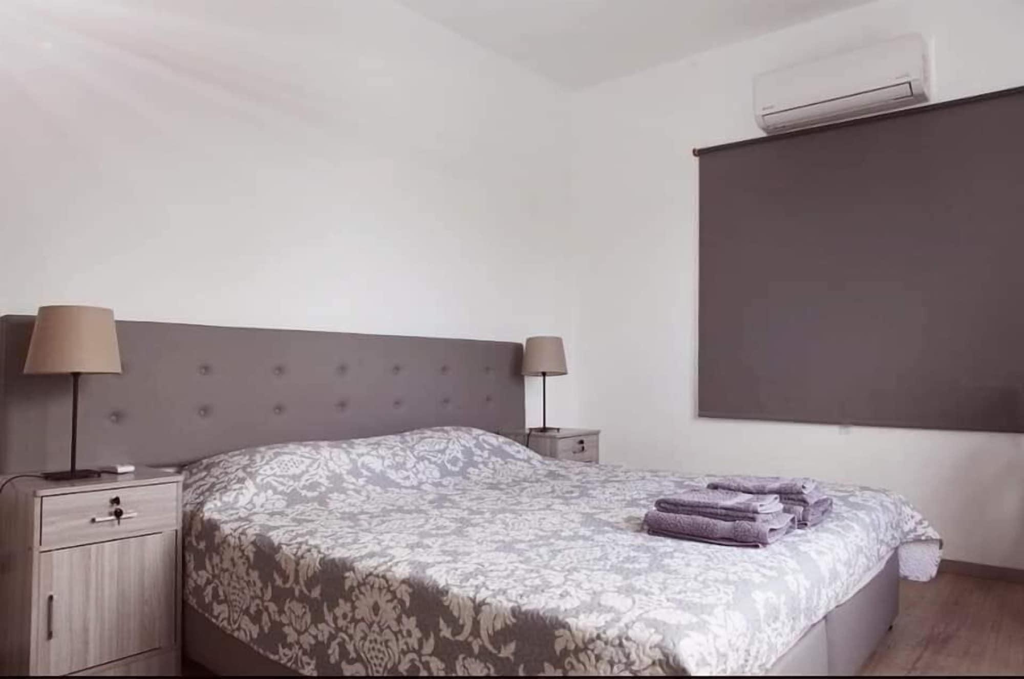 Polyxeni Hotel Apartments 레메소스 외부 사진