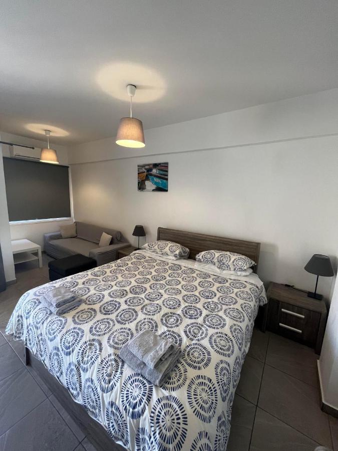 Polyxeni Hotel Apartments 레메소스 외부 사진
