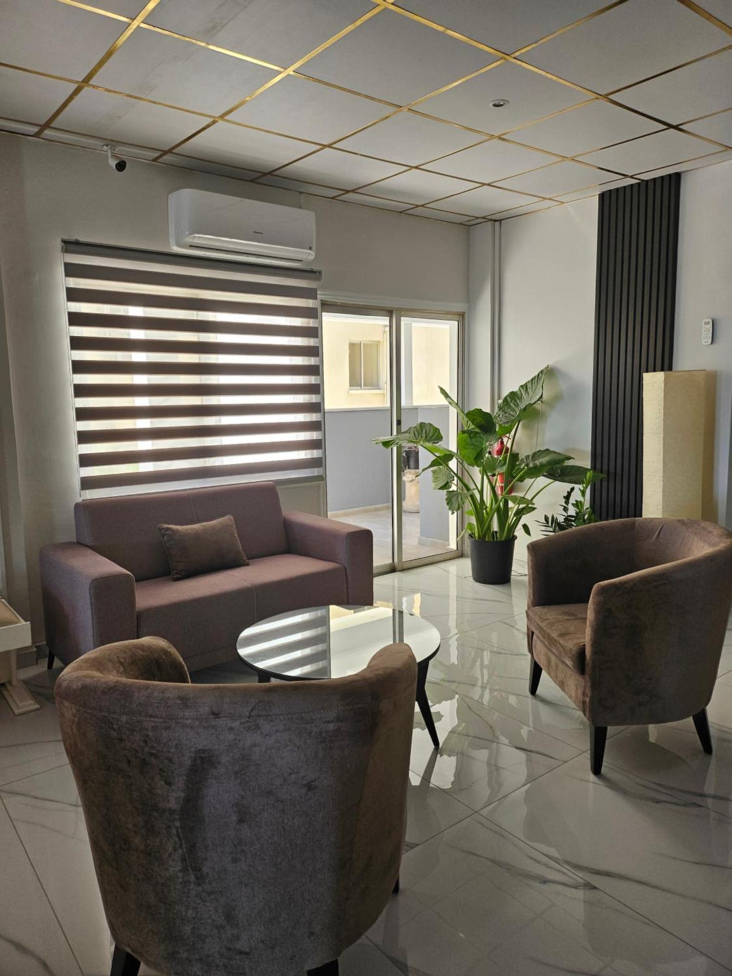 Polyxeni Hotel Apartments 레메소스 외부 사진