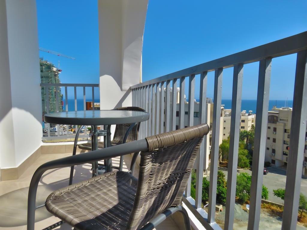 Polyxeni Hotel Apartments 레메소스 외부 사진