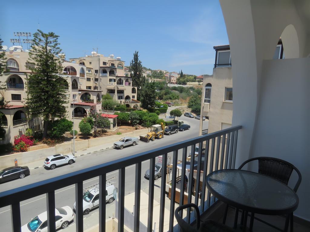 Polyxeni Hotel Apartments 레메소스 외부 사진