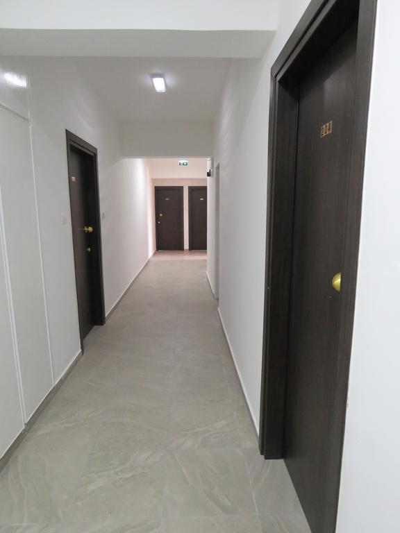 Polyxeni Hotel Apartments 레메소스 외부 사진